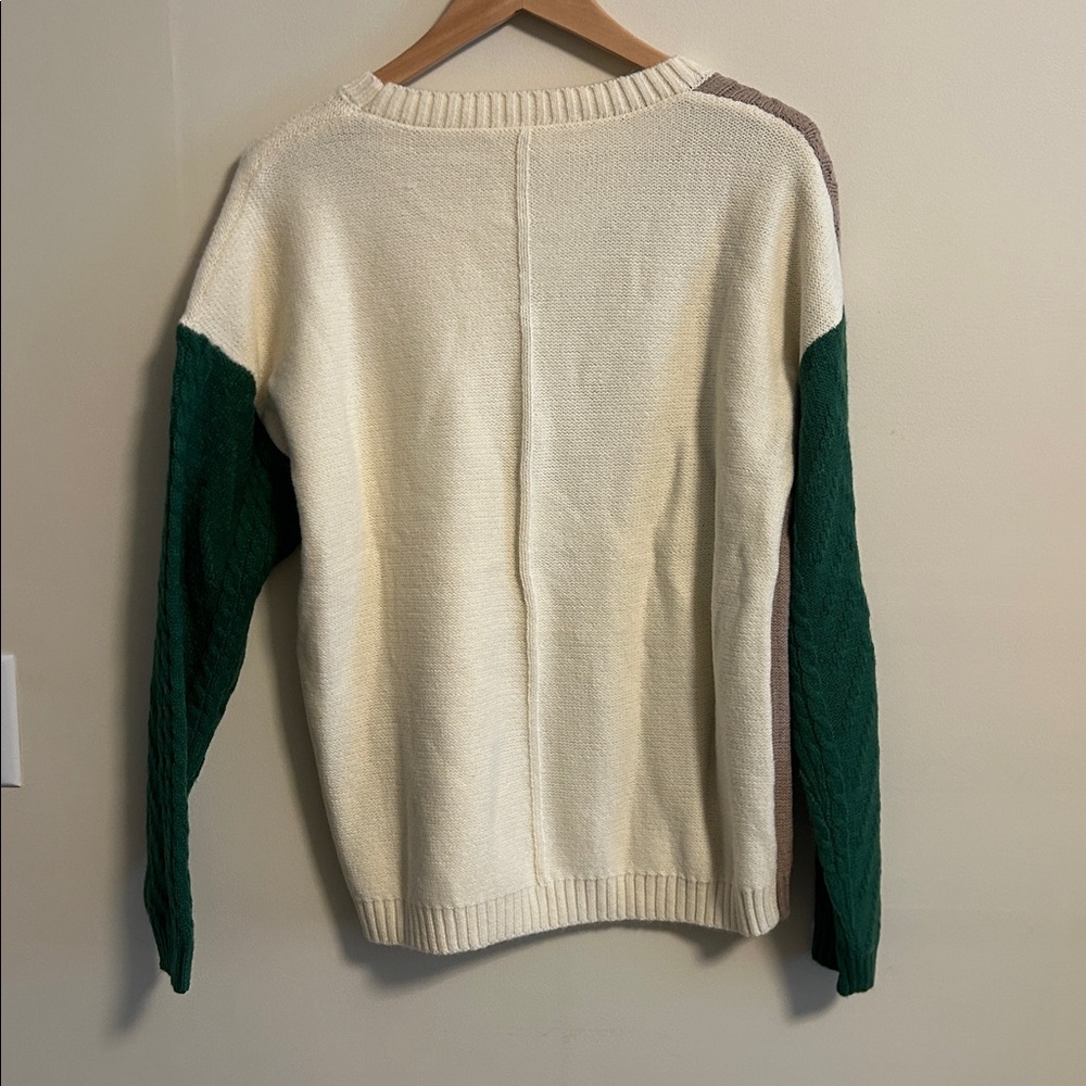 Colorblock Crew Neck Sweater - Picture 10 of 10